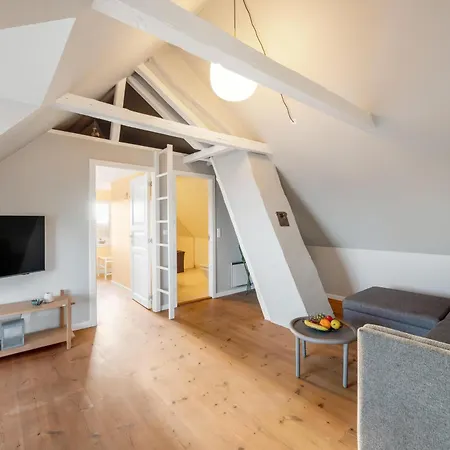 Charming With Outdoor Hot Tub, In The Center Of Sondervig And Only 230 Meters From The North Sea Ringkøbing