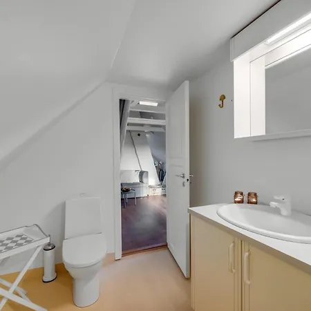 Casa de Férias Charming With Outdoor Hot Tub, In The Center Of Sondervig And Only 230 Meters From The North Sea *