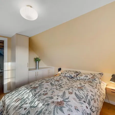 Charming With Outdoor Hot Tub, In The Center Of Sondervig And Only 230 Meters From The North Sea *