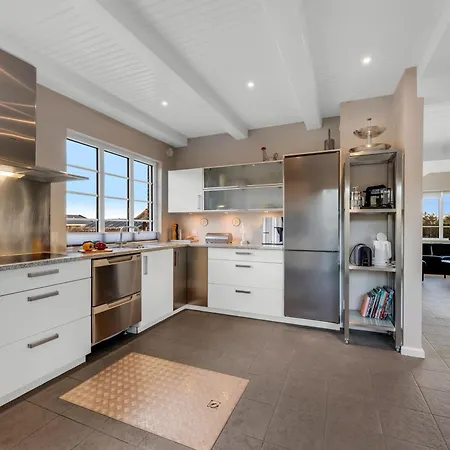Charming With Outdoor Hot Tub, In The Center Of Sondervig And Only 230 Meters From The North Sea * Ringkøbing